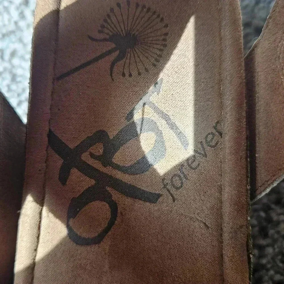 OTBT Sandey Leather Wedge Metallic Sandals 7.5 - Picture 11 of 15